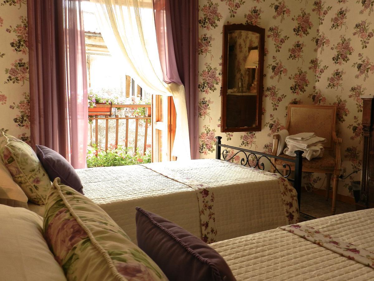 La Scala Fiorita Bed & Breakfast Anagni Luaran gambar